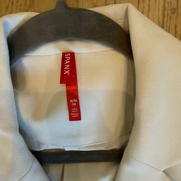 SPANX Opacity Crepe Wrap Blazer, Size M, NWT, Parchment color - Picture 3 of 8